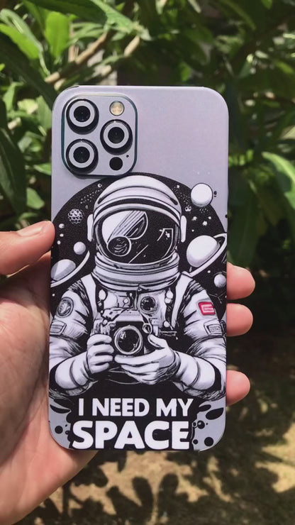 Spacemen On Moon Mobile 6D Skin